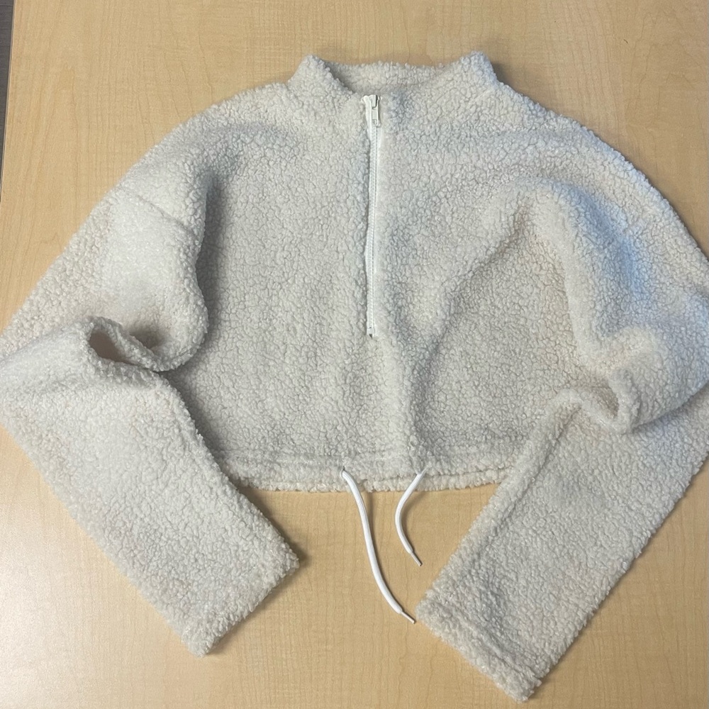 Women’s Cozy White Fleece Sweater size small like new